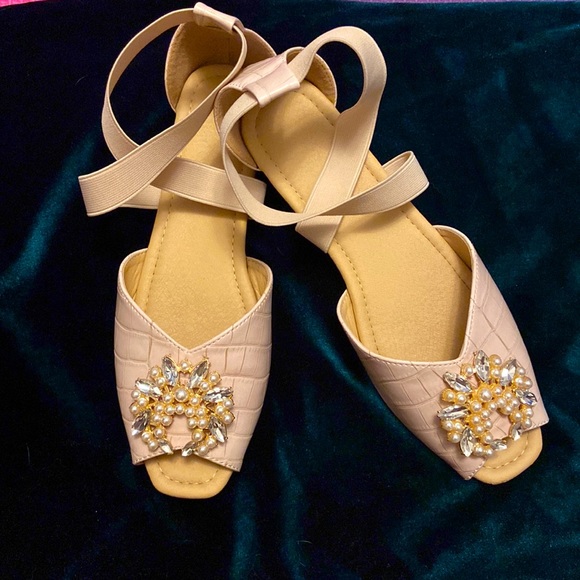 Pre-loved shoes ❤️ - Picture 3 of 3